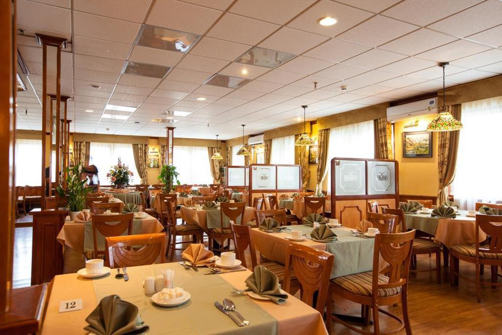 Chagala Atyrau Hotel Restaurang bild